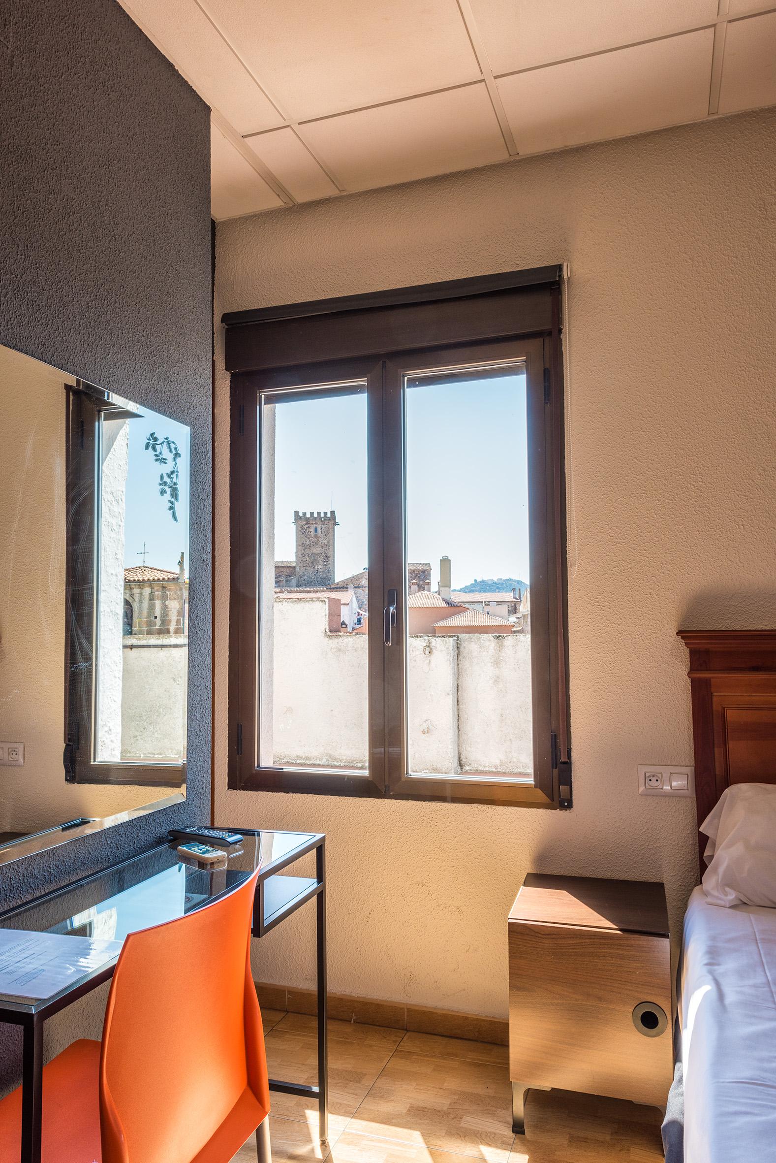 Kubik Hotel Caces Buitenkant foto