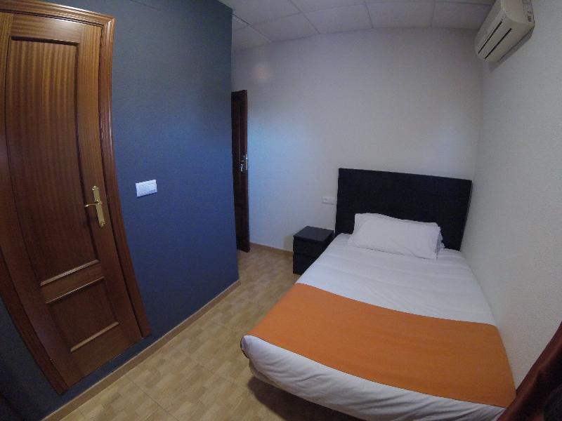 Kubik Hotel Caces Buitenkant foto