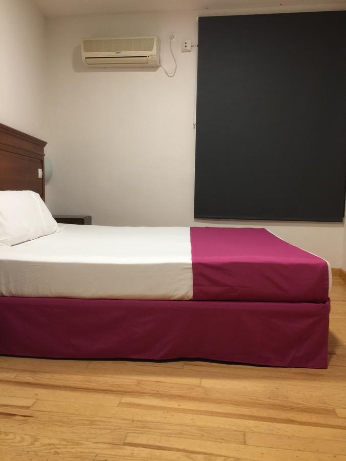 Kubik Hotel Caces Buitenkant foto